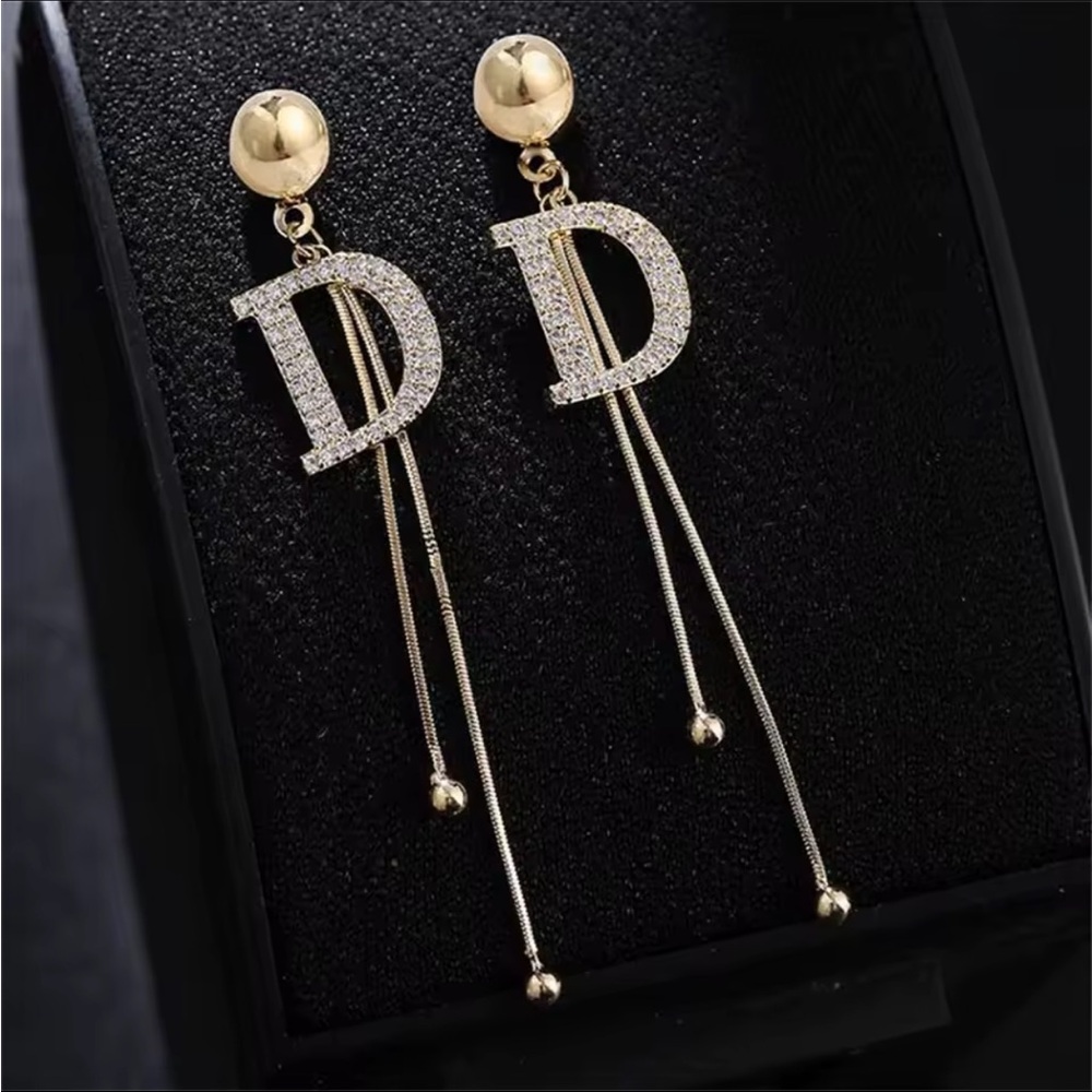 D Alphabet Gold Drop Cyrstal Dangle Earrings